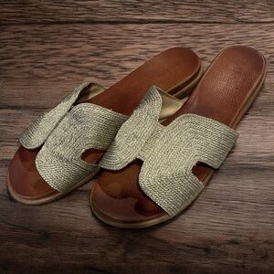 MIA⚡ Elegant gold and brown sandals